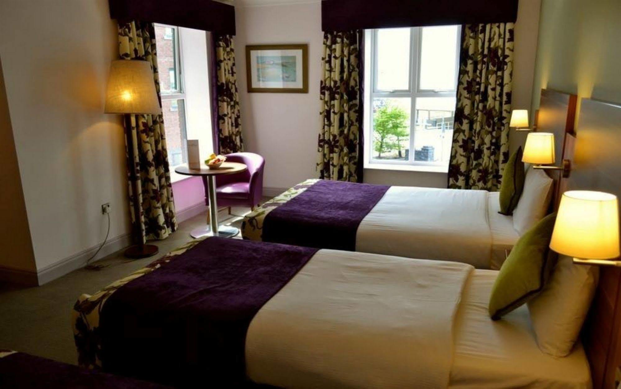 Maldron Hotel & Leisure Centre, Oranmore Galway Exteriér fotografie